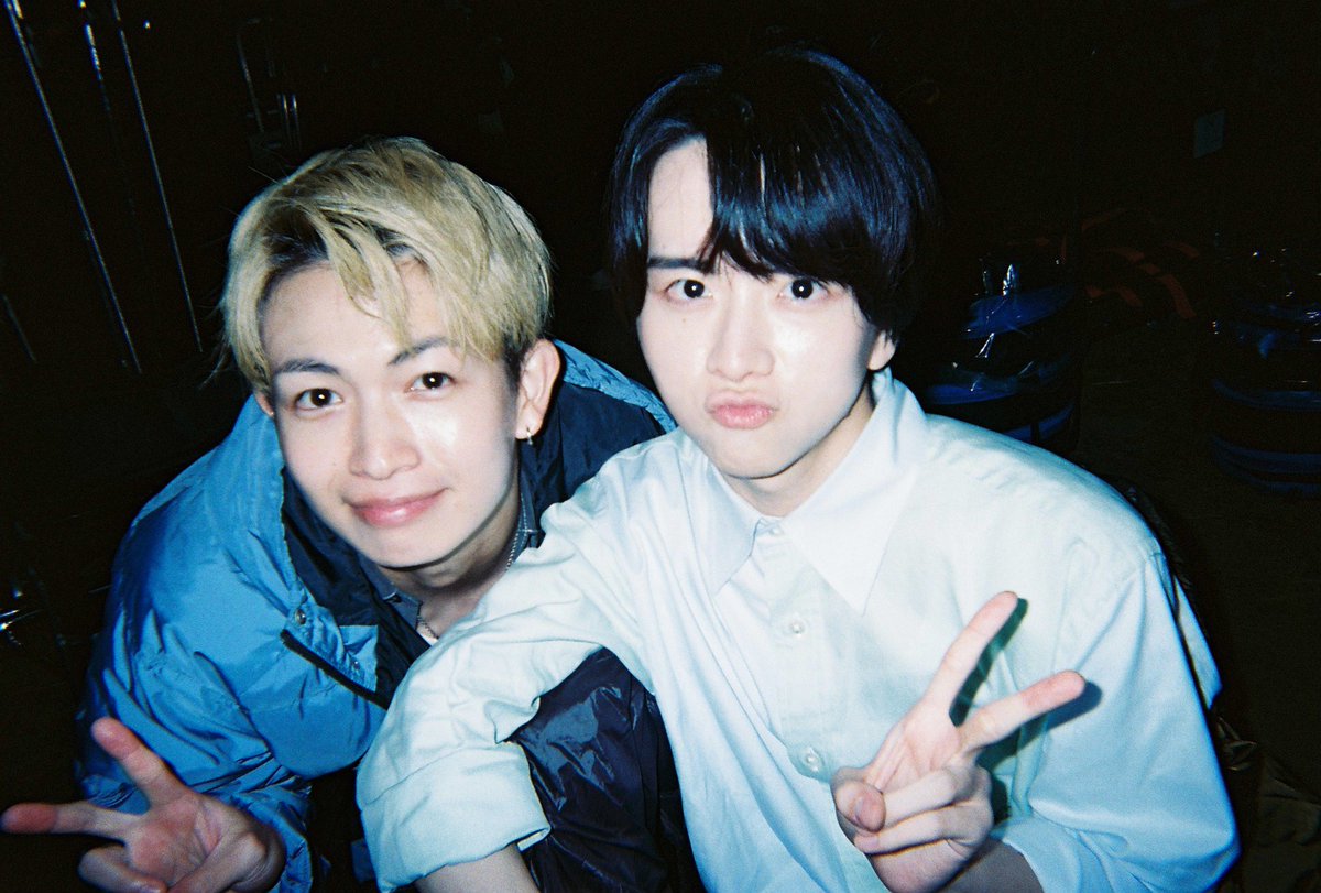 movie_core2014's tweet photo. 映画『口に関するアンケート』写ルンですで撮影現場を激写！なぜか吉川愛の姿が…オフショット一挙解禁
https://t.co/7Lg3hXgHDr
#板垣李光人 #綱啓永 #吉川愛 #MOMONA (ME:I) #口に関するアンケート https://t.co/A54gM6Azic