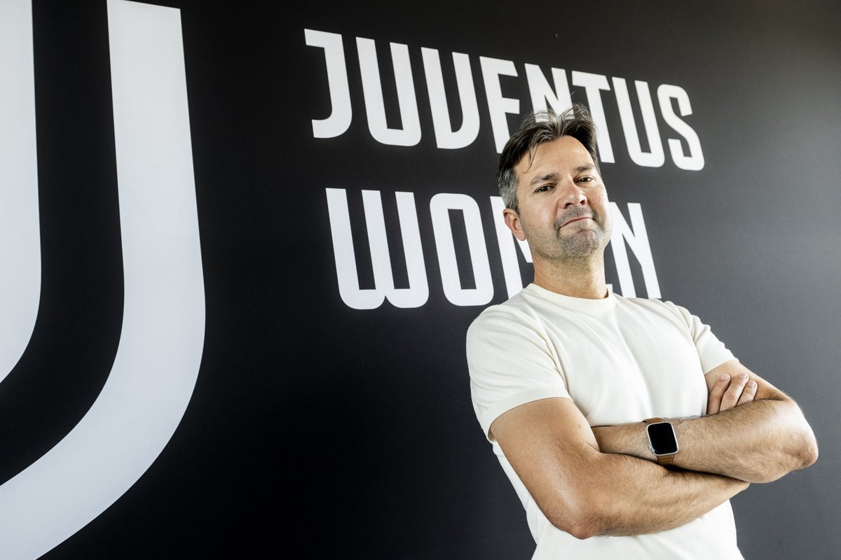 juventusfans's tweet photo. ✅ [UFFICIALE] Isaac #Guerrero è il nuovo allenatore della #JuventusWomen. ⚪️⚫️ https://t.co/d3VXjL75th