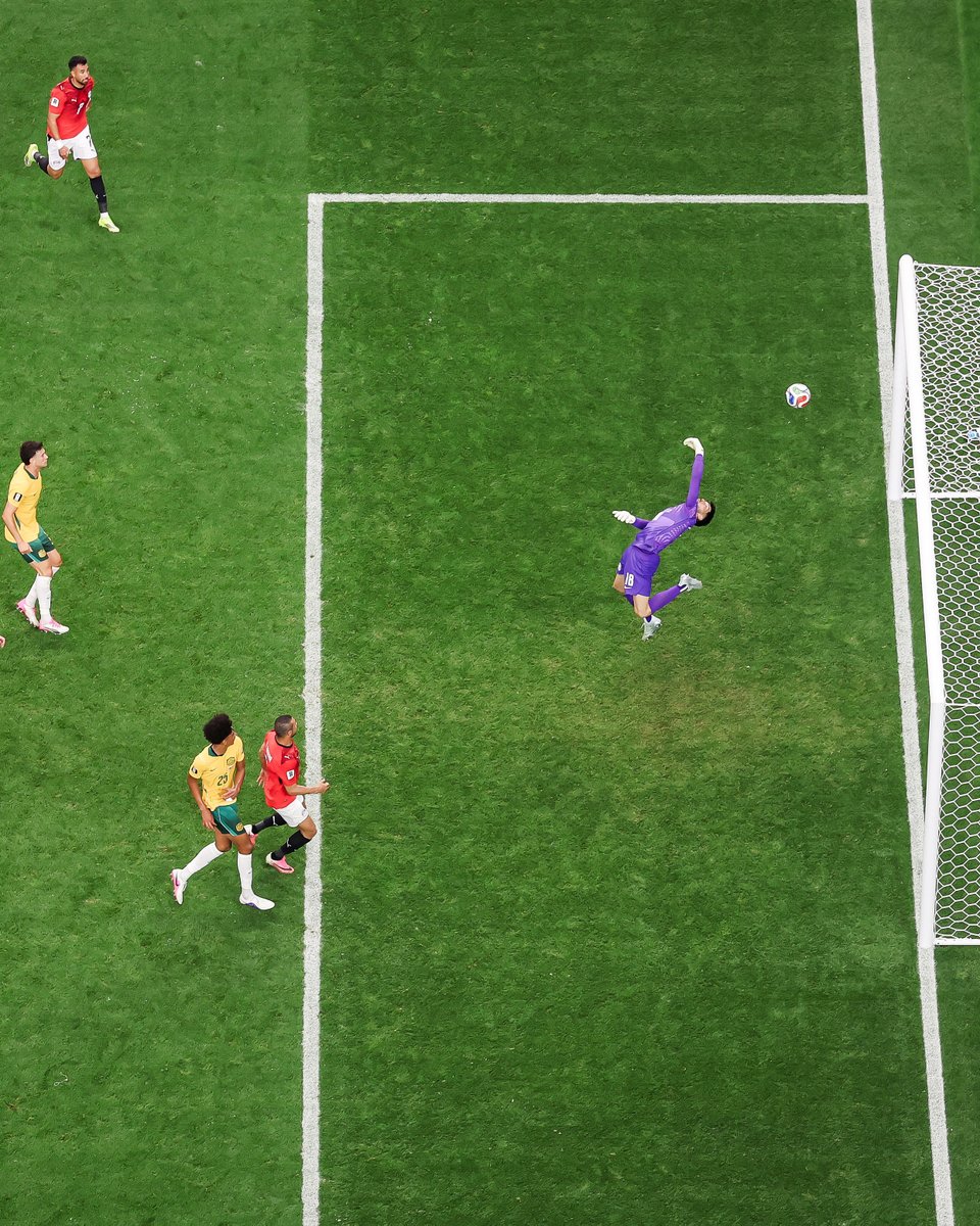 brfootball's tweet photo. Patrick Beach only had two caps for Australia before the World Cup, and has been the starter for all four games this tournament.

The 22-year-old just showed why with a ridiculous save in stoppage time vs. Egypt to keep the Socceroos’ hopes alive 😱 https://t.co/ObGJptIFg9
