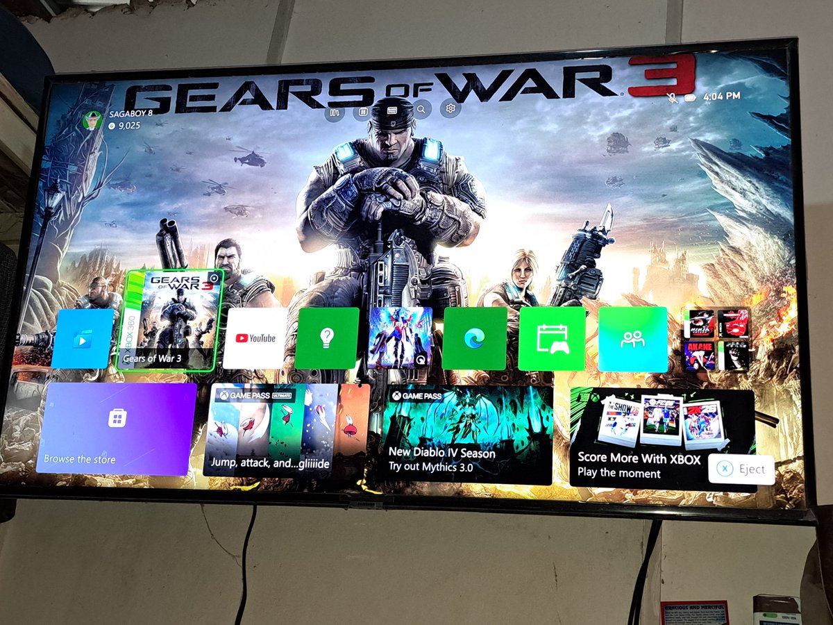 tikudz's tweet photo. #gearsofwar3 #gearsofwar #xbox #gaming #gamingcommunity #videogame

Sole reason hadn't aced is because my 360s - both - quit. Played titles before and after.
Picked him up at a street vendor at $100. 
Span of 2 days deleted crap ninja gaiden 3, installed my new RE9 too. https://t.co/iFTjAloIaL