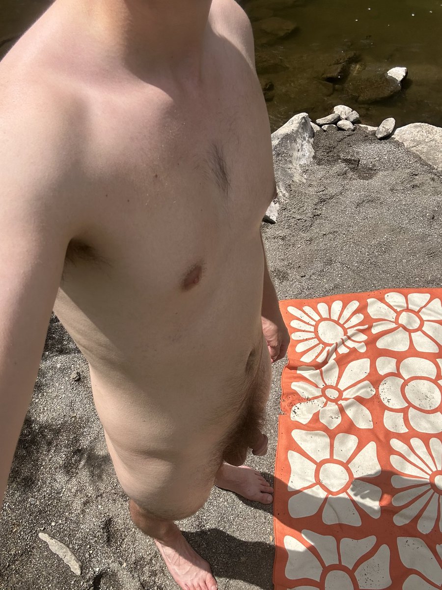 kentcarpet's tweet photo. Oops! Lost my clothes again https://t.co/i9PyCavKaF