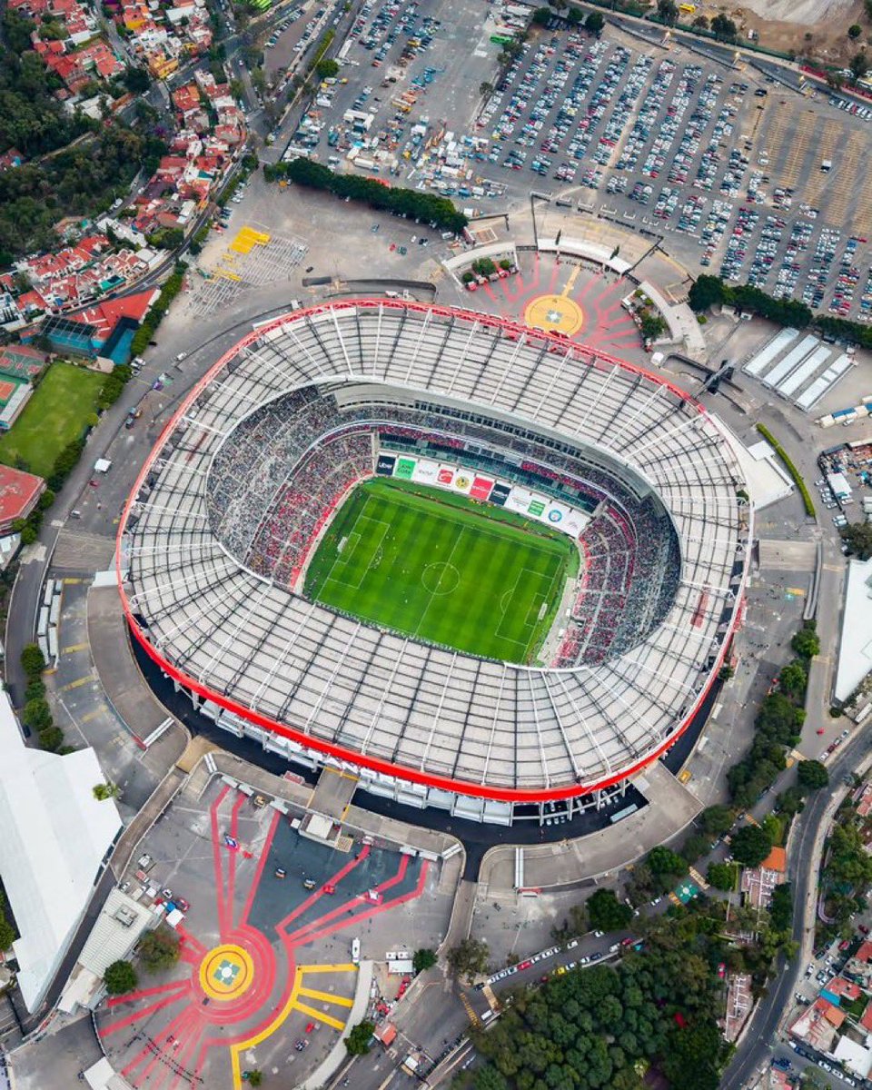 RickDurantv's tweet photo. Siendo las 2:11pm le puedo confirmar que ni la FMF ni la FA tienen aún la confirmación de la FIFA del cambio de horario para el partido entre México e Inglaterra https://t.co/5VwjObyc0B