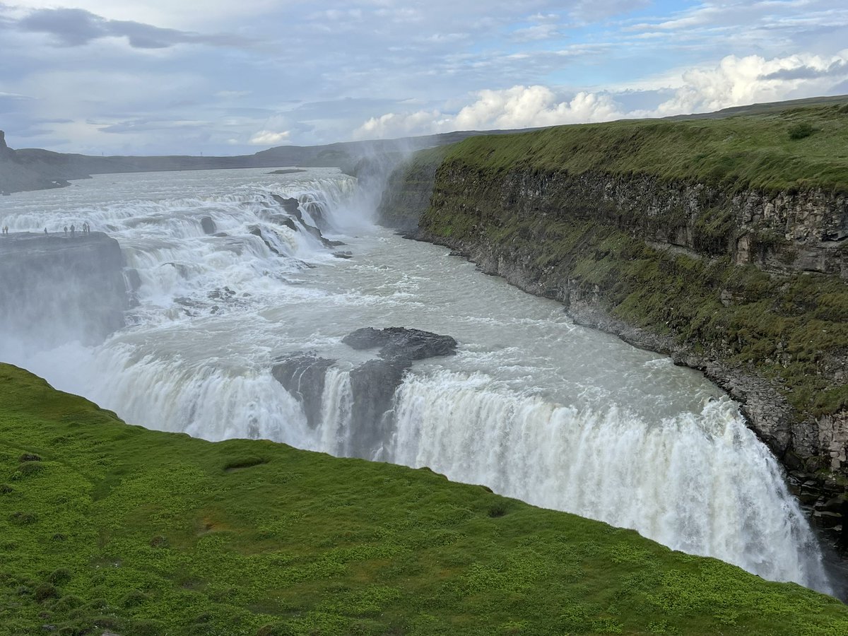 MissyToffee's tweet photo. Every day it’s another #waterfalls ~ the scenery has been stunning #Iceland https://t.co/Qrw3QPVtCF