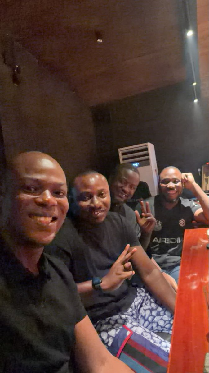 Babajiide's tweet photo. Haha all my mentees in one picture ! 
7 years and counting! Super proud of them https://t.co/m7qG0Yk4CJ