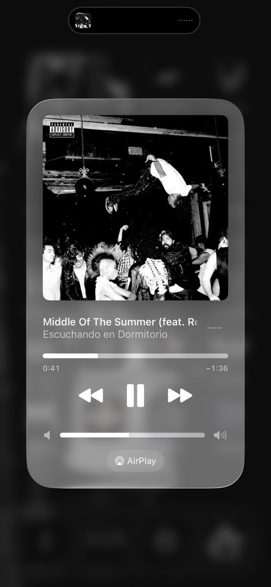 llorzon's tweet photo. escuchar esta canción en mi habitación mientras m armo un keke es otro sentimiento https://t.co/tf2awCvFRn