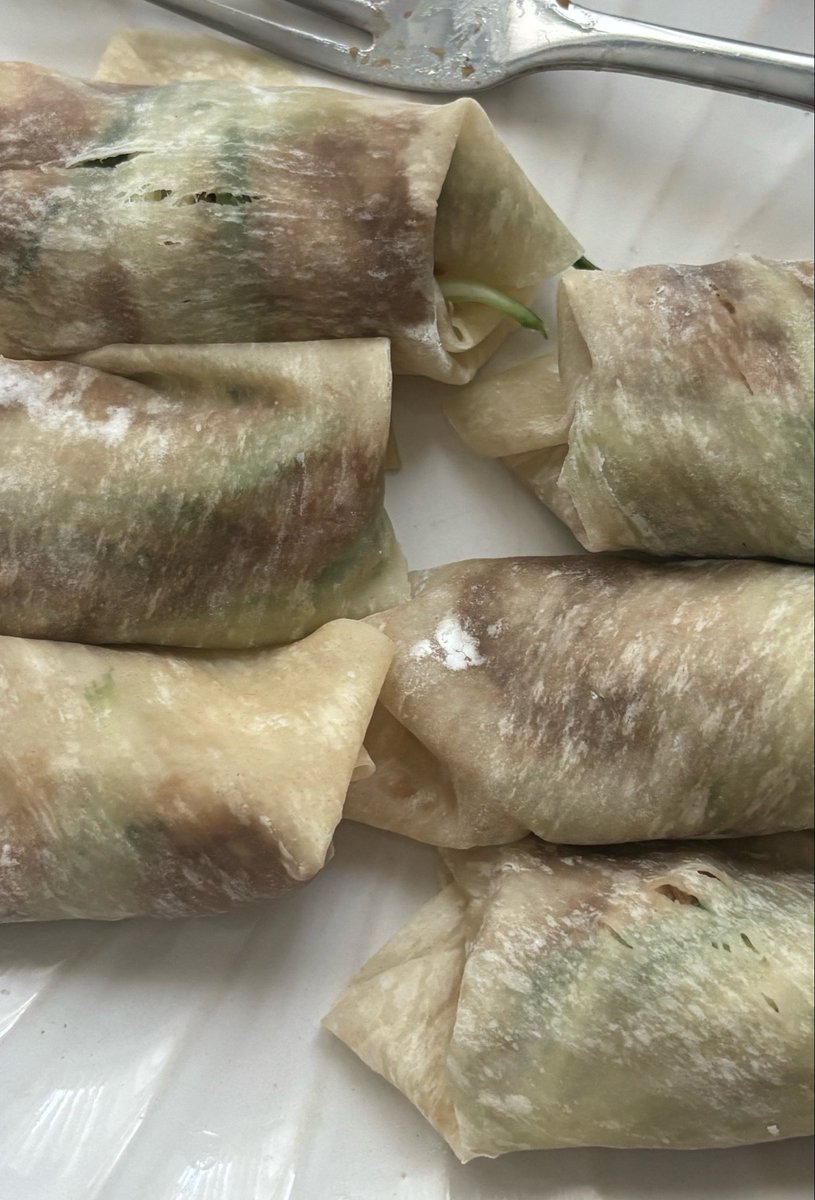 strrykiss's tweet photo. Duck pancakes :0 look how yum https://t.co/UzHa2L1wAf