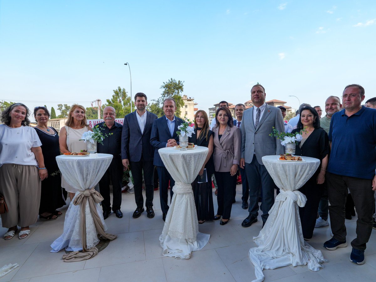 GulcanKis's tweet photo. Mersin’de bugün yeni bir başlangıcın heyecanına ortak olduk.

Büyükşehir Meclis Üyemiz ve Tarsus Belediye Başkan Yardımcımız Ali Uyan’ın kızı Ece Uyan’ın işletmeciliğini yaptığı Ece Nail Stüdyo Kişisel Bakım Merkezinin açılışını; Türkiye Belediyeler Birliği ve Mersin Büyükşehir Belediye Başkanımız Vahap Seçer, Tarsus Belediye Başkanımız Ali Boltaç, PM Üyemiz Ozan Varal, Tarsus İlçe Başkanımız Yusuf Tıbık ve yol arkadaşlarımızla birlikte gerçekleştirdik.

Genç girişimci Ece’yi cesareti ve emeği için kutluyor, yeni iş yerinin bol kazançlı, hayırlı ve bereketli olmasını diliyorum.

@VahapSecer @aliboltac @AliUyantr #mersin #tarsus #chp
