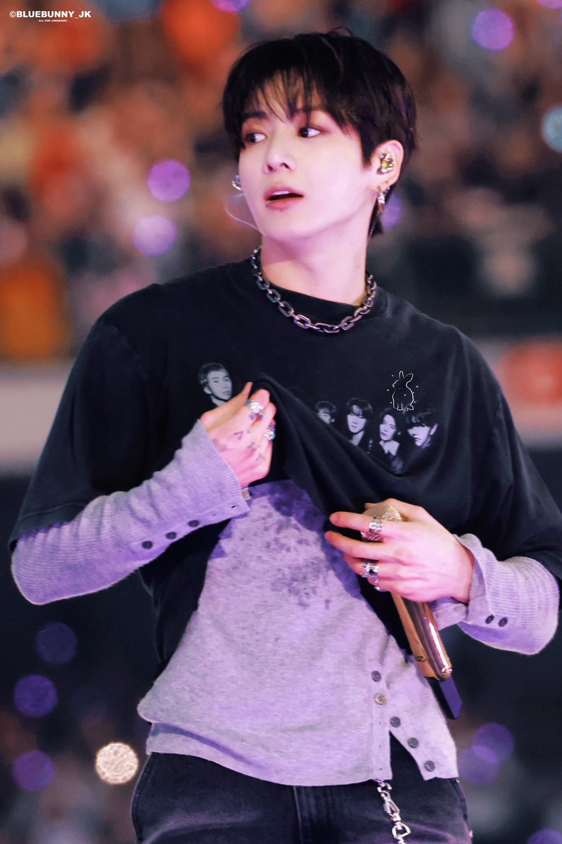 dkk_jk97Kanko28's tweet photo. Hello @houseradiomx 
Today I want to vote 15 times for  #StandingNextToYou by #JungKook #RankingHouse Thank you! https://t.co/8KTVG7jSDN