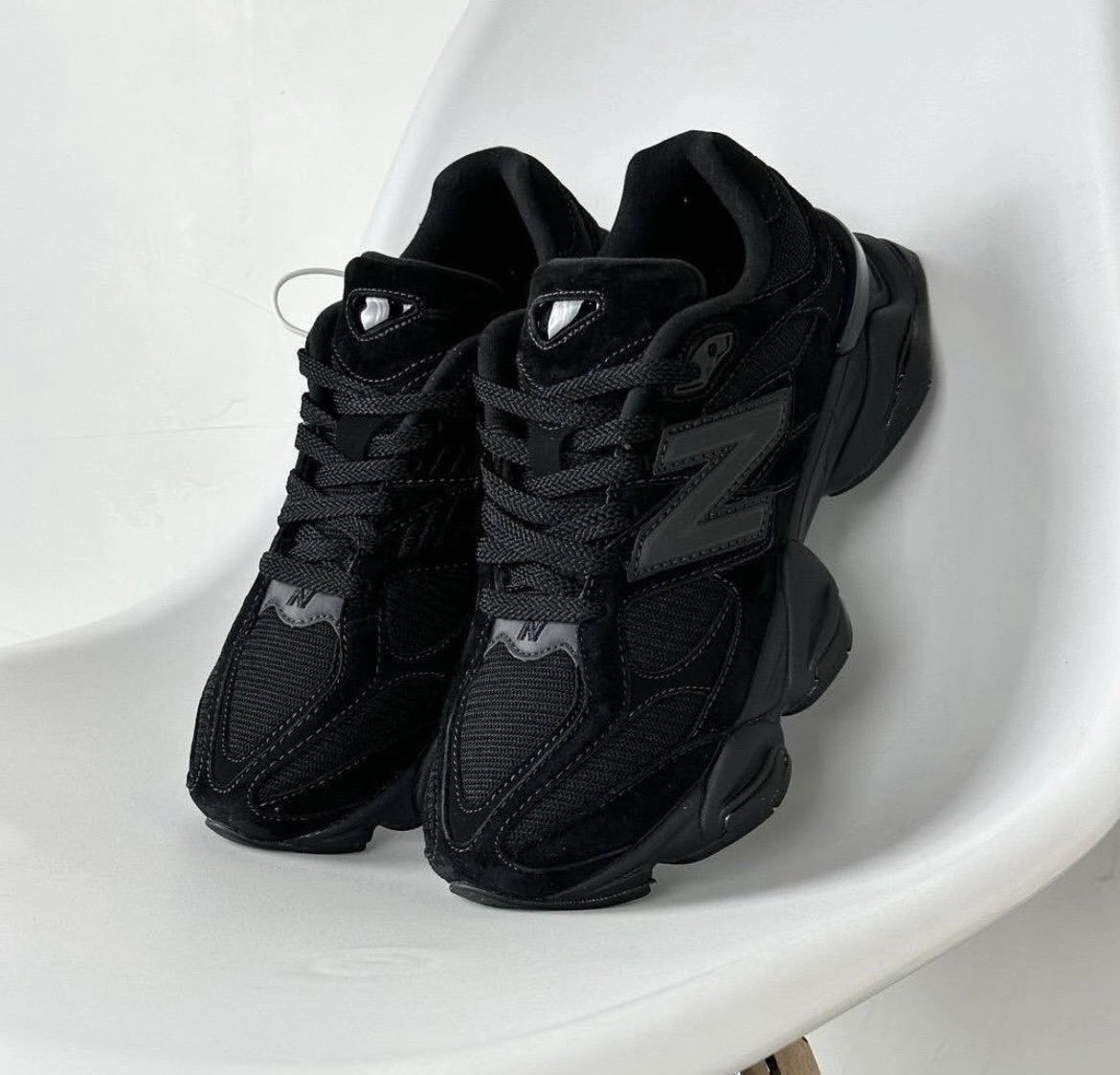 _E_vonn's tweet photo. New Balance 9060 Triple Black🖤

60,000 naira (40-45)
✨FREE DELIVERY NATIONWIDE✨

pleaseeeee RETWEET🥹🙏🏾🤲🏽 https://t.co/ICetajNUVv