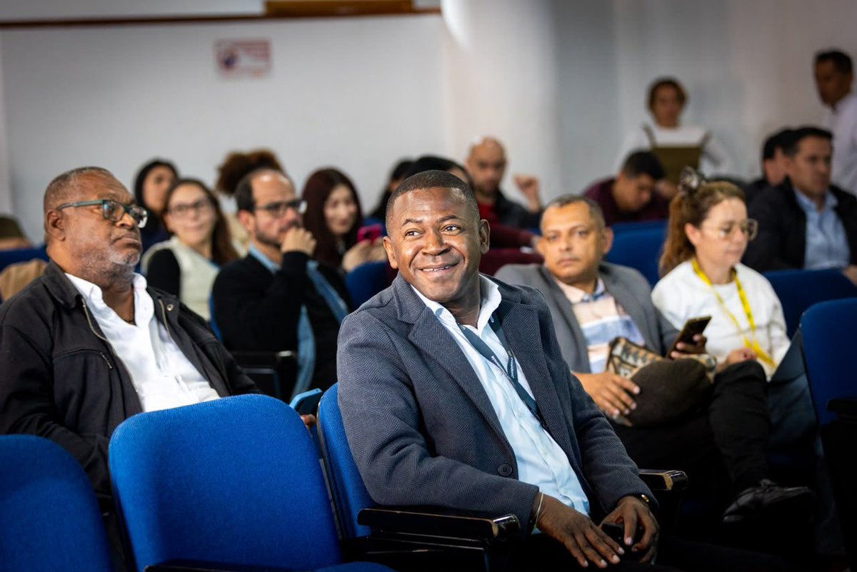 ViceColombia's tweet photo. 🧵/4 En el encuentro estuvieron presentes el Mecanismo Especial de Consulta (@RenovacionCo), @EmbaMexCol, @MisionONUCol, @CsiviComunes, @DefensoriaCol y @PGN_COL, entre otros. https://t.co/J5tdvHvDZZ