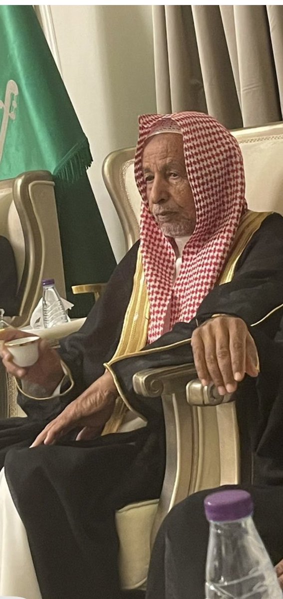mm2009ff's tweet photo. استاذي الدكتور #_محمد_بن_صالح_آل_عبدالقادر
اخذت عنه #علم_الفرائض وغيره في المعهدالعلمي في الزلفي1395هـ وماقبل ذلك
وحيث إنه نال الماجستير في المروي من تفسير ابن عباس جمعا ودراسة-في بعض سورالقران- قدفتح لي ولغيري الباب لتتمة هذا المشروع مستفيداً من عمله
جزاه الله عني خيرا #الزلفي https://t.co/NlBf4HuDd2