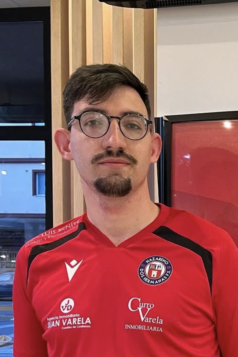 mrmonoretractil's tweet photo. @FLaguna_11 @DAZN_ES Este sapo me llama paleto y dice no se que de su pueblo? Jajajajajaja https://t.co/HzeTqqobCg