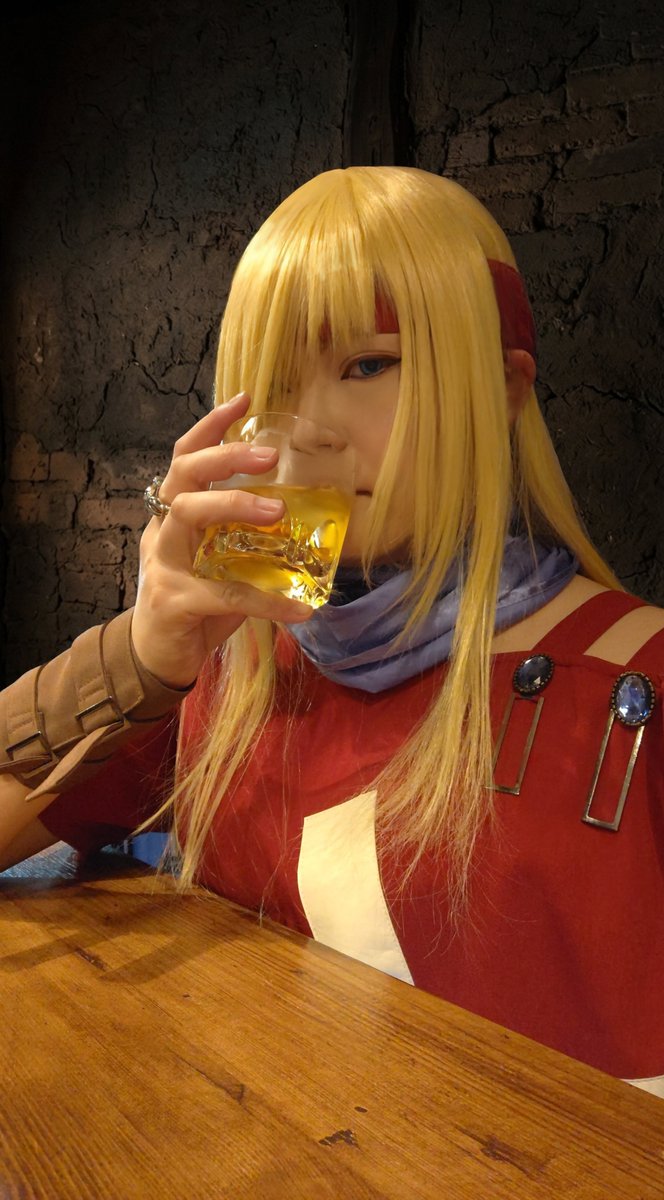 fuuraiinzmcafe's tweet photo. ⚠️Cosplay⚠️
※過去写
※背景はAI加工

🎉🎂Happy Birthday ナナシ🎂🎉
(お酒ならなんでも飲めるんだろうか🤔)

#7月4日はナナシの日
結局、新コス写は撮れなかったので、昔のを…💦
今年はナナシの日のこと、忘れなかったぞ🥲 https://t.co/C3IMuxAE7a