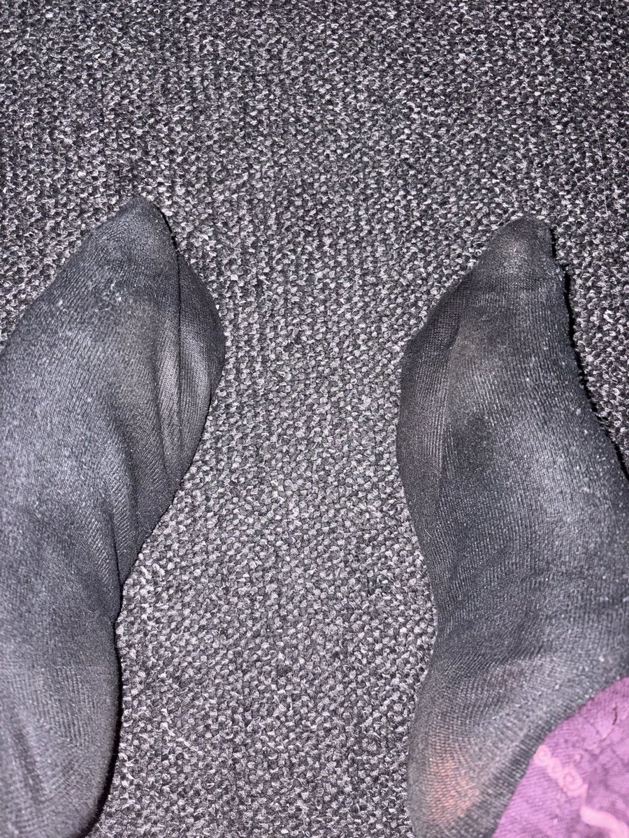 JacobIsYourBoss's tweet photo. mm sweaty black socks.. they smell amazing https://t.co/92tf1vldz3