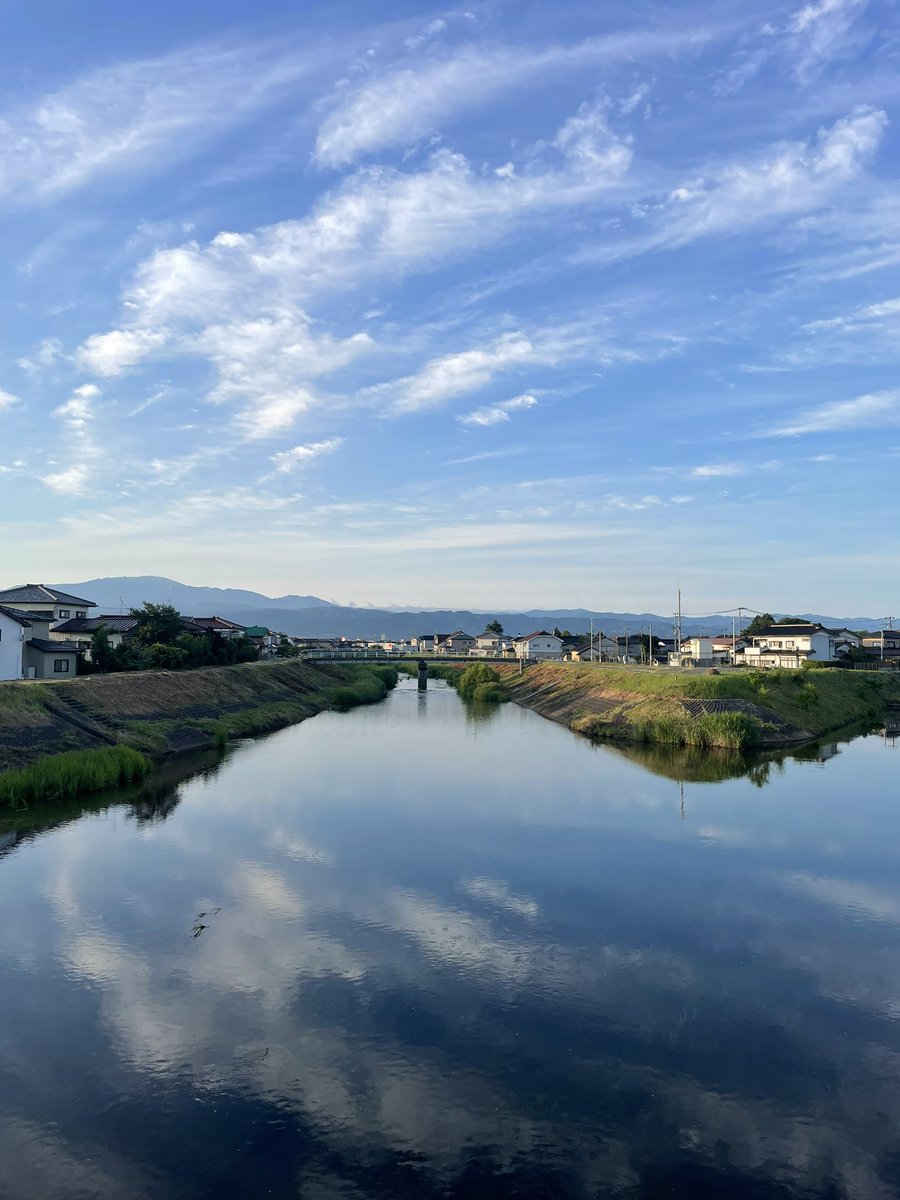 rootnoi's tweet photo. 朝。景色が夏らしくなってきた。 https://t.co/N9y6UZ9Nem