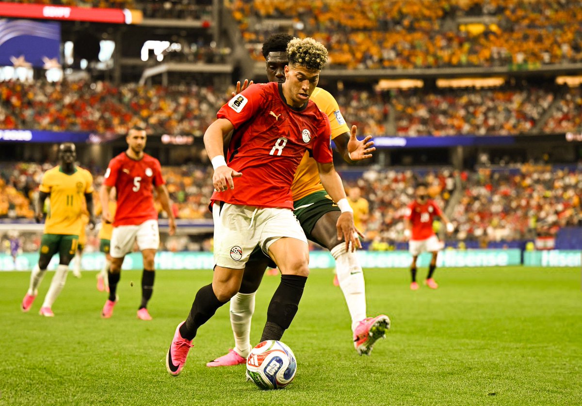 n2bsi's tweet photo. Emam Ashour #FIFAWorldCup https://t.co/Cmm9ARSkD5