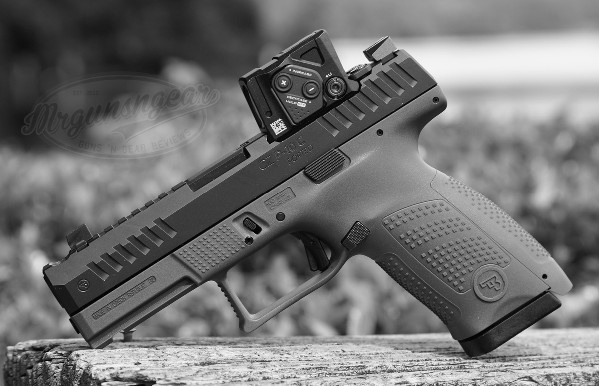 Mrgunsngear's tweet photo. The CZ P-10C Ported with Aimpoint COA has arrived to the #CastingDock for review 🔴
Stay tuned... 👌🏽
#P10C #Aimpoint #ČeskáZbrojovka https://t.co/aMHg5d0AMs