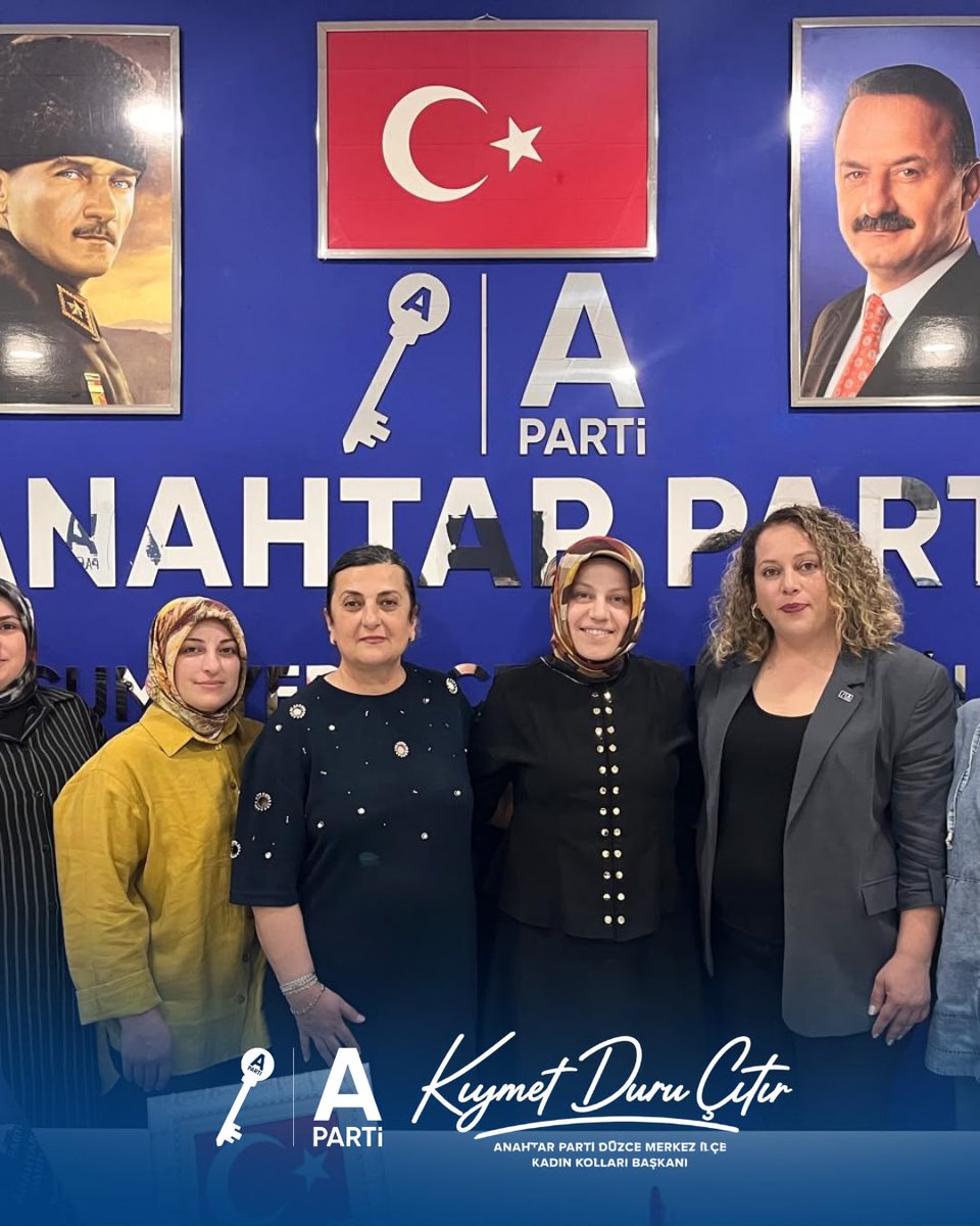 apartiduzceilce's tweet photo. Anahtar Parti teşkilatlanma çalışmalarına  devam ediyoruz
Anahtar Parti Düzce Merkez İlçe Kadın Kolları Başkanımız Kıymet Duru Çıtır,İl Kadın Kolları Başkanımız Elif Şengül ve Yönetim Kurulu üyelerimizle birlikte, Cumayeri Kadın Kolları Başkanlığı atamasını gerçekleştirdik https://t.co/W7uxFlFnPy