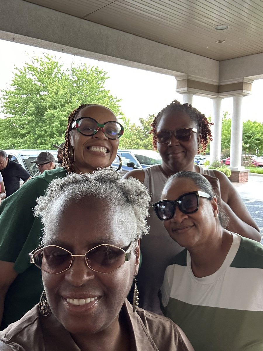 lenorewaton's tweet photo. We outside https://t.co/BY5RjSWN0F