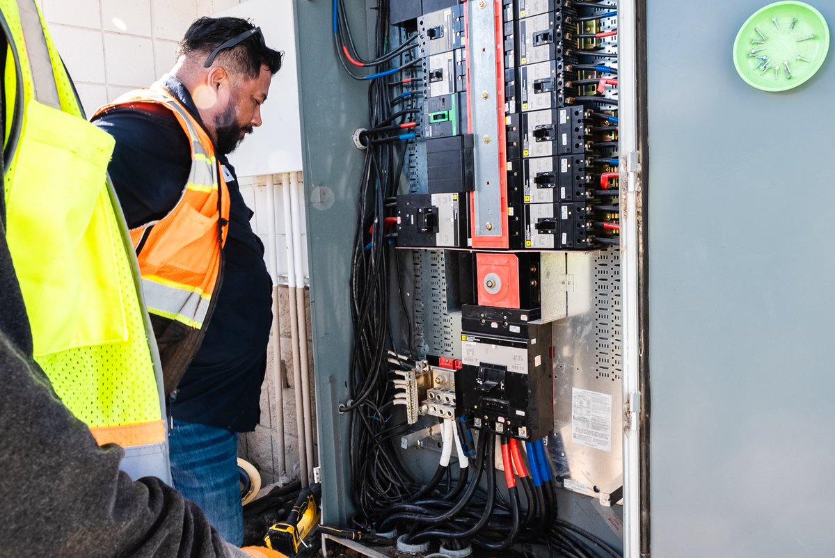 Deep South Electrical Contractors tweet media