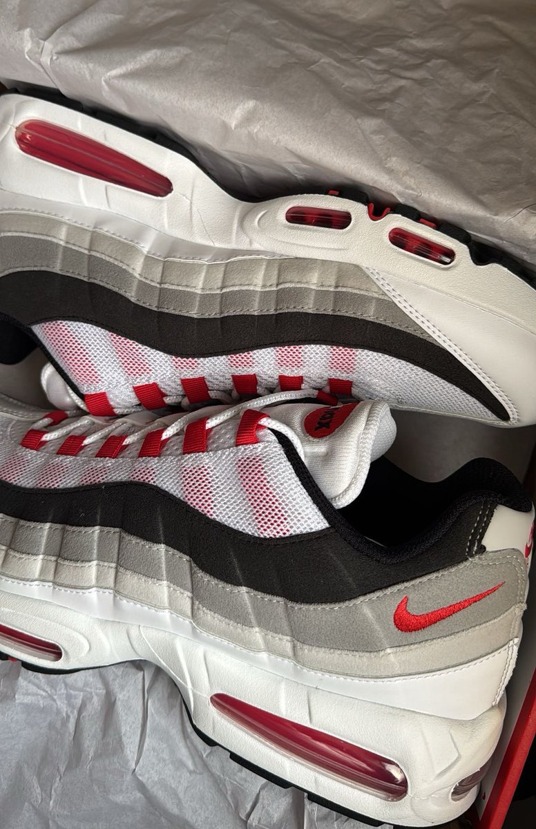 jayC803's tweet photo. UNDS Today! Nike Air Max 95 OG Big Bubble Comet Red (2026)☄️🔴 #Nike #SNKRS #AirMax #AirMax95 #95s #Comet #Retro #BigBubble #AirMax95s #KOTD #FOTD #OOTD #UNDS #WDYWT #MyFitteds #Carolina #Mudcats #CarolinaMudcats #Air #Max #snkrskickcheck #Red #NikeAirMax #CometRed #Comet95s https://t.co/TAzp5wlFyc