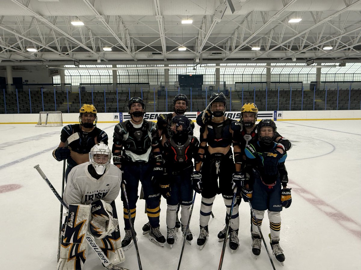 rsaintey16's tweet photo. BFW HS: Good Week 4! Worked on short races, drivers, rush identification and finished with some compete, tournament style! Great job team Erickson winning the chip! @RosemountHockey @RAHA_Hockey #BuildfromWithin https://t.co/JIbvFA8pHq