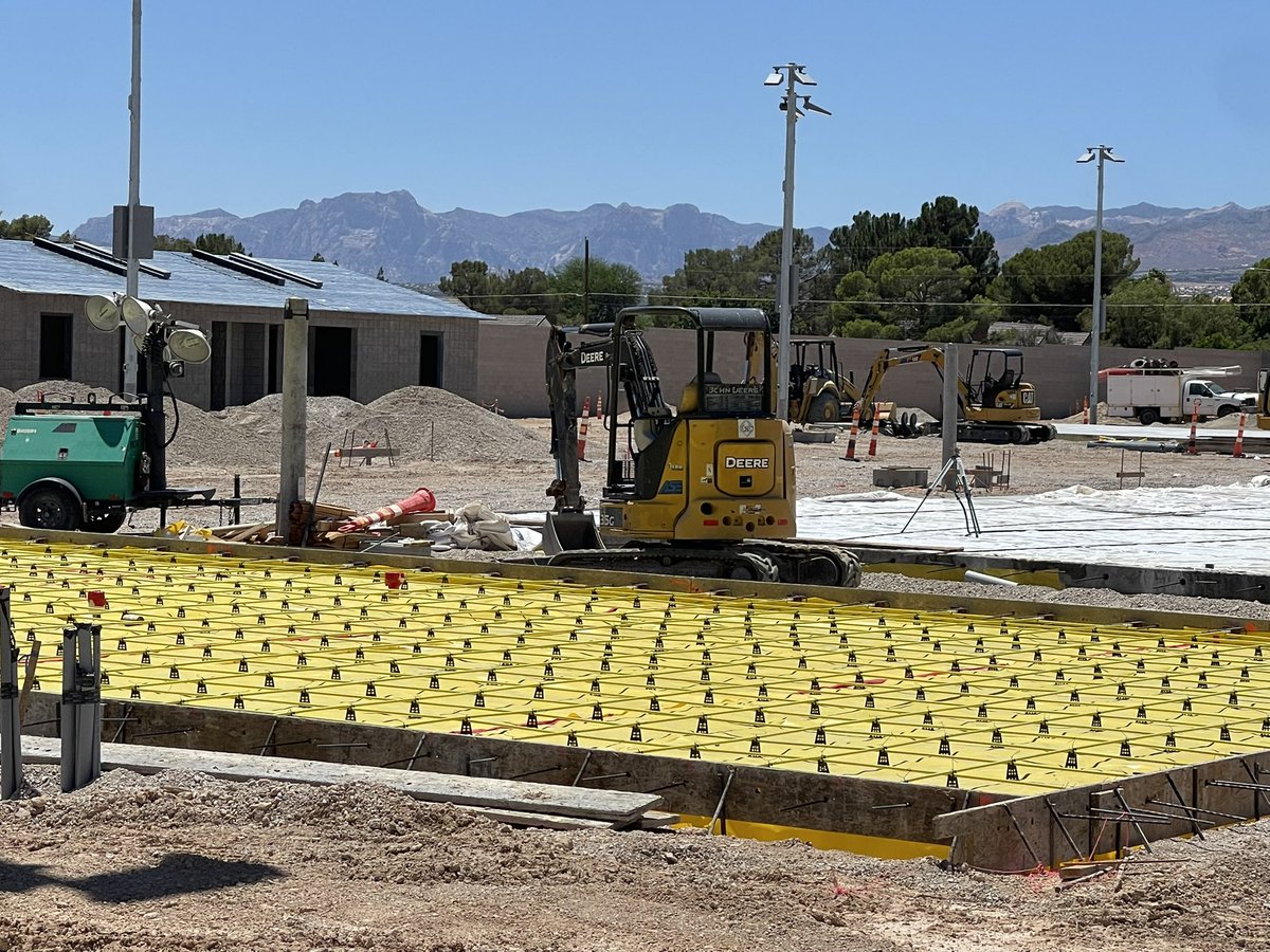 mayoroflasvegas's tweet photo. New Parks &amp; Rec construction update: the new pickleball courts at Wayne Bunker Park in Ward 4 are coming along nicely. Can’t wait to cut the ribbon with @FrancislovesNV later this year! @CityOfLasVegas is always looking to add more recreation amenities. https://t.co/C336vEqT1a