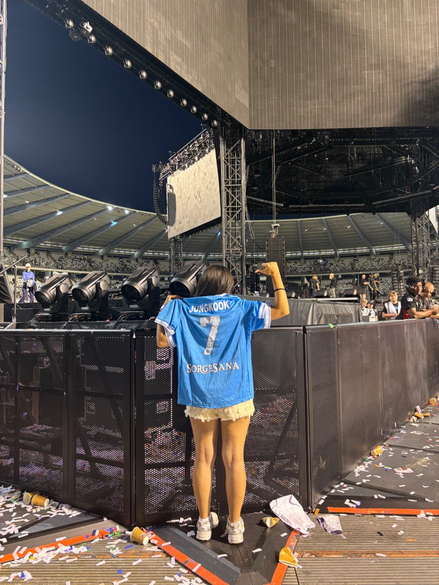 _LH_17's tweet photo. @astr0thunder SONO IOOOOOOO 🥹💜 https://t.co/jseO0cvjyK