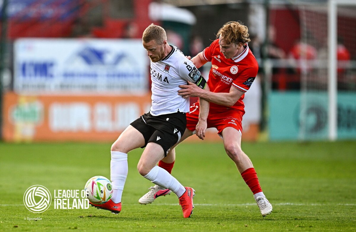 DundalkFC's tweet photo. 75’ 🔃 Harry Groome and Shane Tracey come in for Keith Buckley and Mayowa Animasahun. Mayowa forced off after a clash of heads. 

🔴 ⚪️ 2-1 ⚪️⚫️
  #CMonTheTown https://t.co/sw5DyE8KZJ