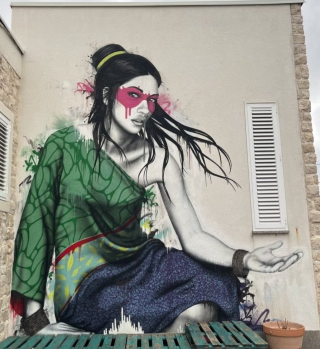 nouatre's tweet photo. #streetart. #urbanart. #mural 
By : Fin Dac ( Finbarr Dac ) https://t.co/kgFL1XZZkq