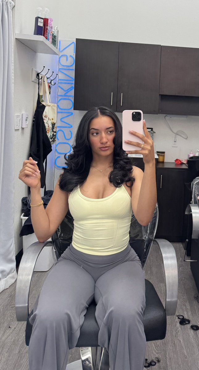 Jeddyannn's tweet photo. Blowouts are my fav 💇🏻‍♀️ https://t.co/sjnnLyNY7y