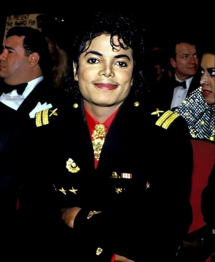 karkonzana's tweet photo. Michael Jackson holds the Guinness World Record for the first song to debut at No. 1 on the Billboard Hot 100 with "You Are Not Alone" (1995). https://t.co/4HeOSPr95K