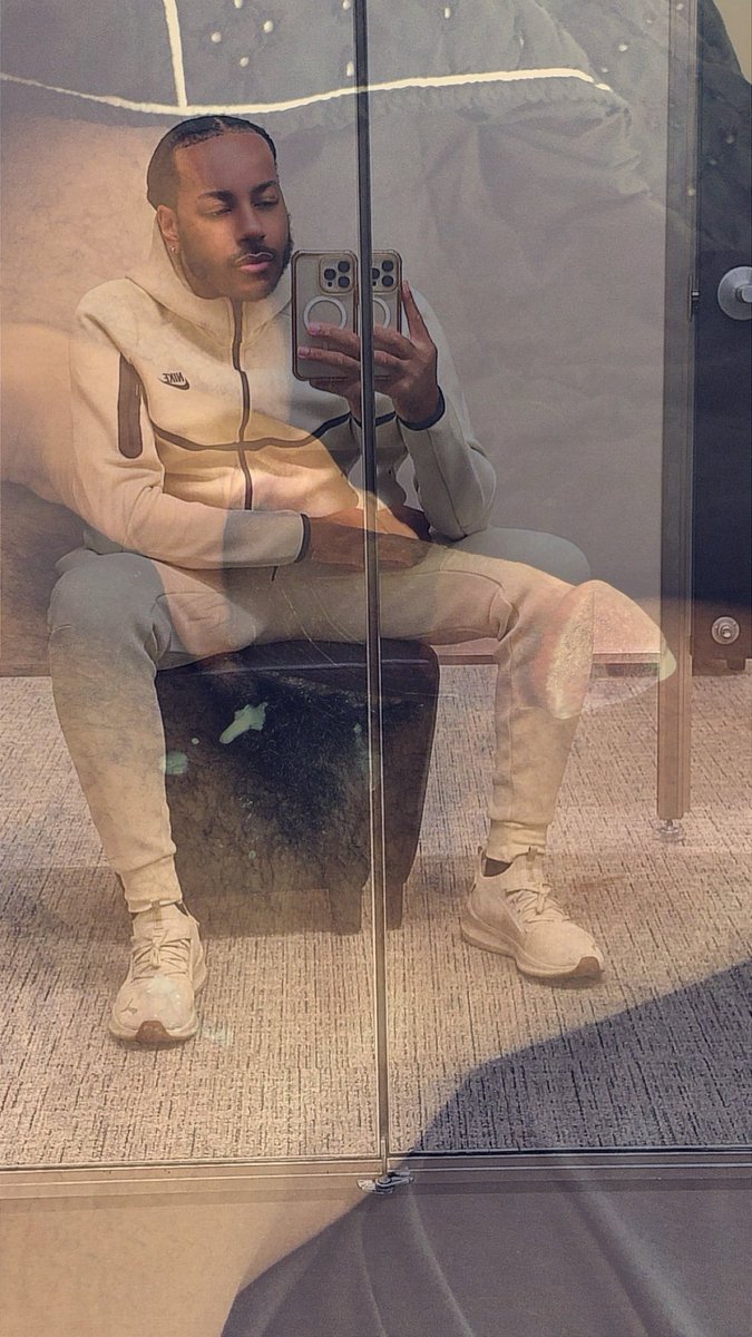 xcouteusex's tweet photo. Finally a trend I can participate in 😅 https://t.co/PvhvhbLbMc