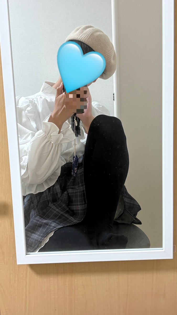 Akasugi277's tweet photo. こういうのが欲しかったんでしょ......？
#偽娘 https://t.co/5XAWgtIPNy