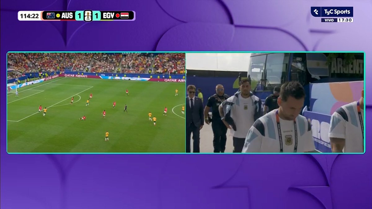 Expefutbol's tweet photo. Los estúpidos de TyCSports pusieron PANTALLA DIVIDIDA en un ALARGUE en la Copa del Mundo.🏆📺

Solo para mostrar como llegó el micro de la selección Argentina. 😳🇦🇷 https://t.co/9TkoeiXOVP