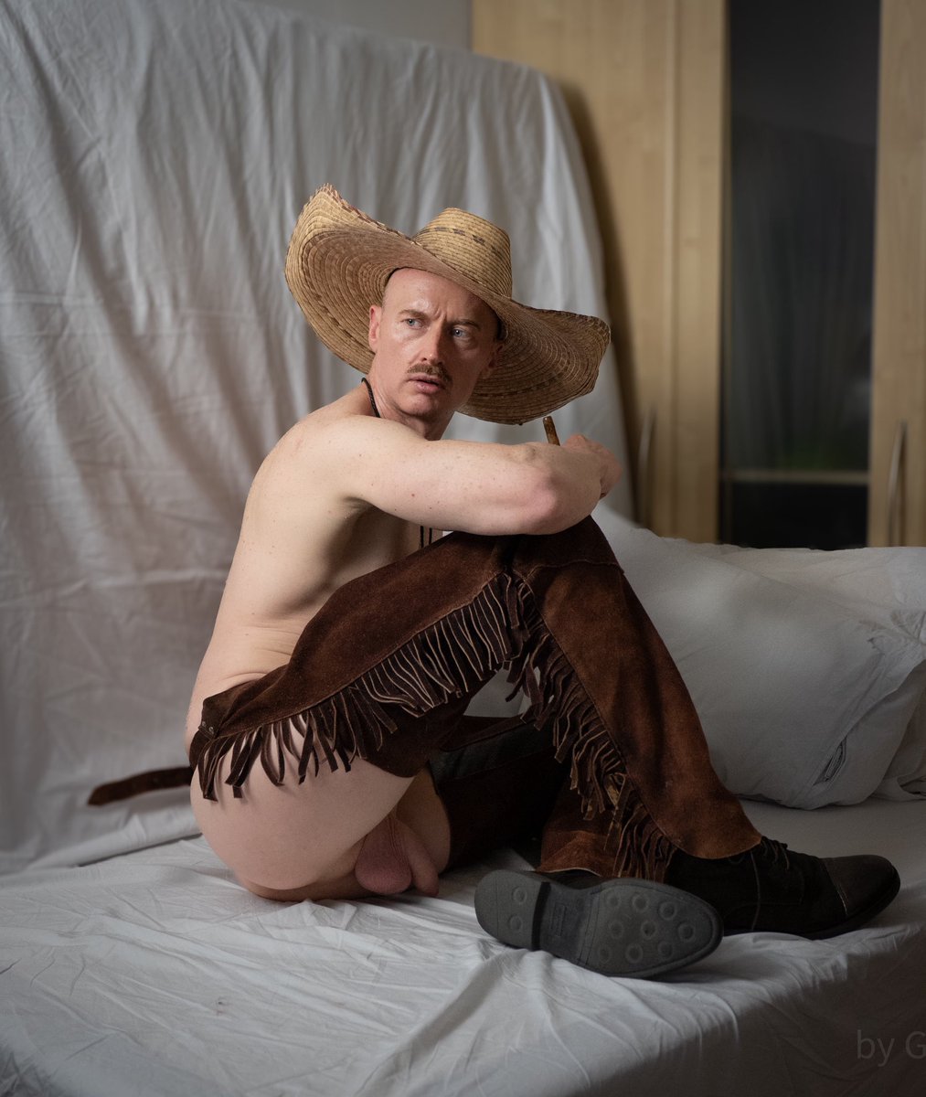 joshuajacobsxxx's tweet photo. Filthy cowboy looking to ride. Chaps stay on 🤠 
📷 photogrd (insta) https://t.co/8YoYi9IBcF