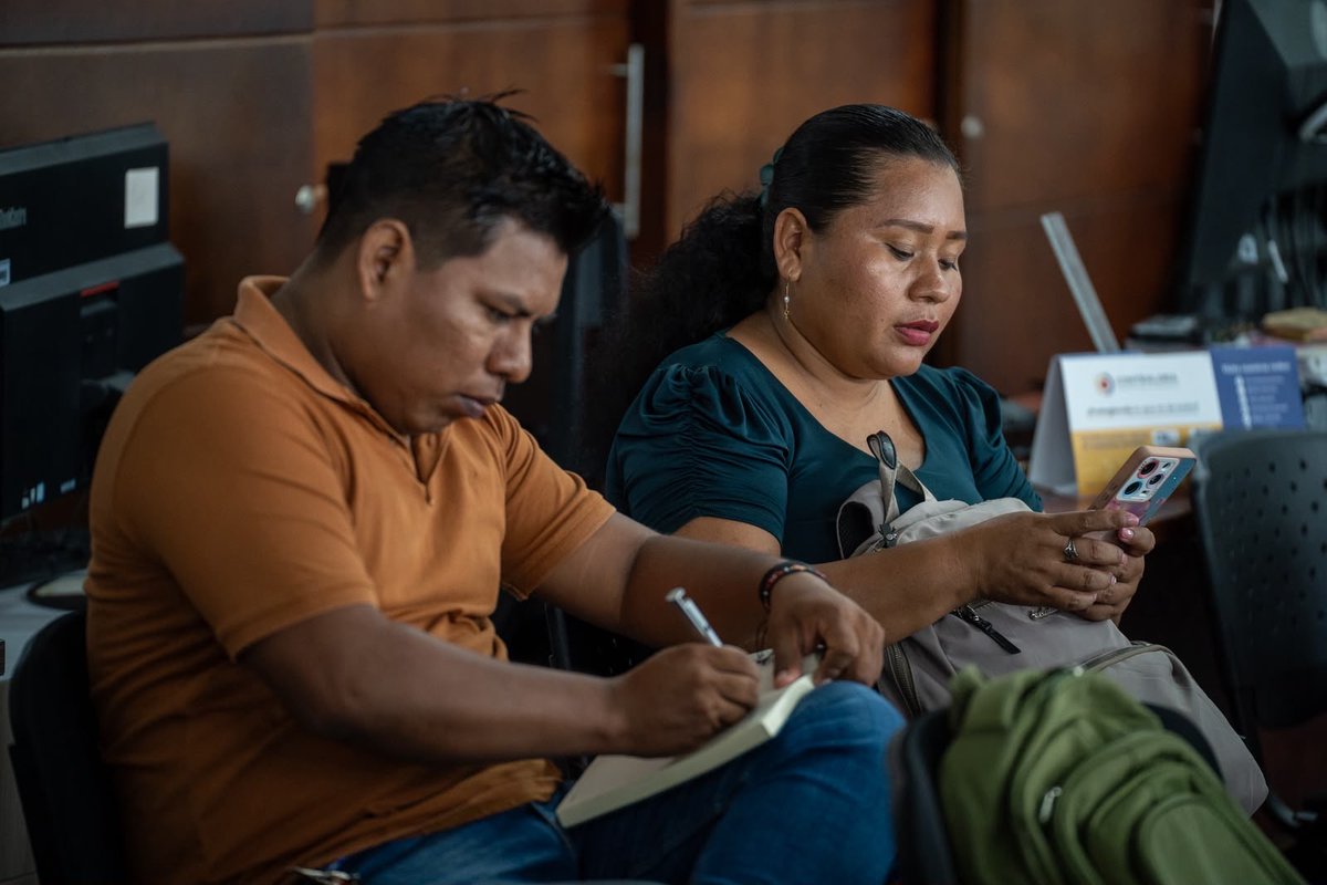 Regalias_gov's tweet photo. 🧵 En el segundo día de la jornada de socialización de la Plataforma Integrada de Inversión Pública (#PIIP), las comunidades indígenas y afro del departamento de #Chocó conocieron los cambios para la gestión de proyectos financiados con recursos del #SistemaGeneralDeRegalías.
Estos espacios permiten acercar a los territorios la información sobre la migración de los proyectos que antes se tramitaban a través del SUIFP-SGR.