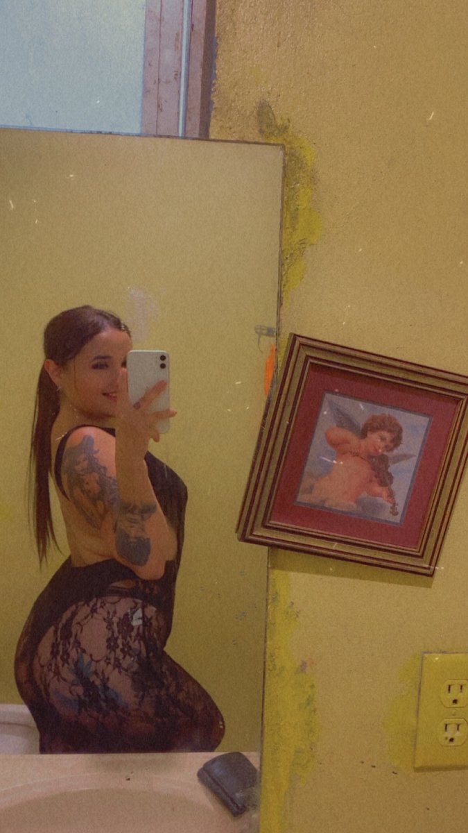 MaryJane1998777's tweet photo. https://t.co/aGixH8dXpM https://t.co/o165SI1aw7