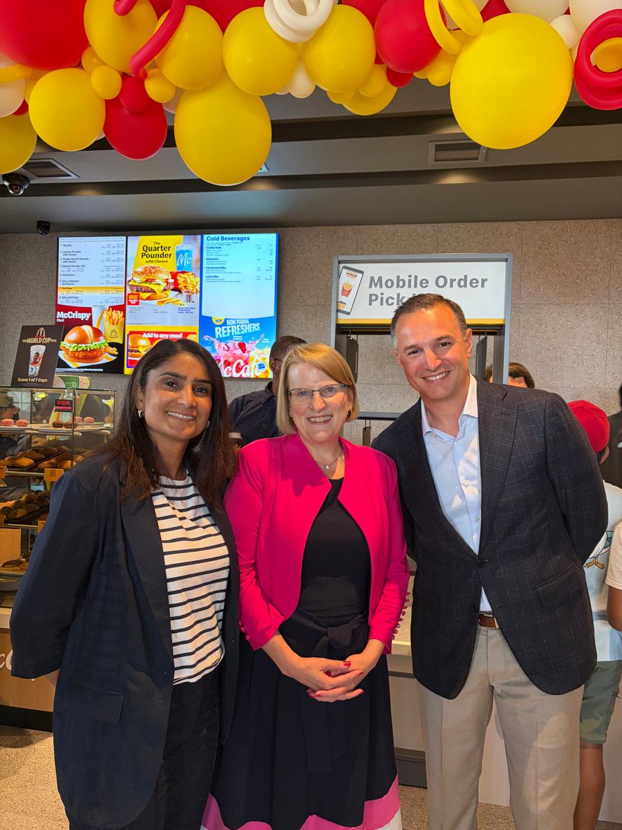 SylviaJonesMPP's tweet photo. I was delighted to welcome the newest location of McDonald's to #Caledon today.

A big thank you to McDonald's Canada for your very generous donation of $90,000 to William Osler Health System during today's festivities. https://t.co/aPBnvbnUNp