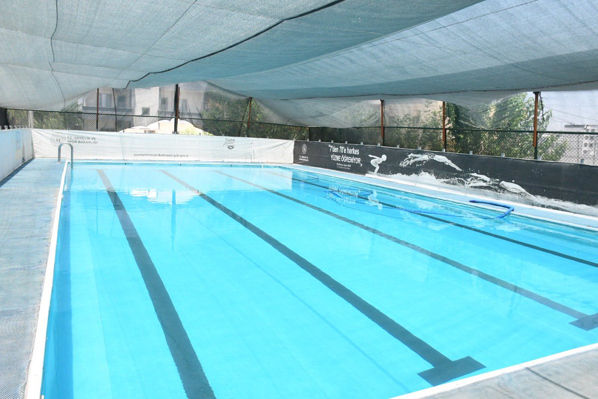 GSB_Sirnak's tweet photo. Gençlerimizi modern spor tesisleriyle buluşturmak ve sporun her yaştan vatandaşımıza ulaşmasını sağlamak için çalışmalarımızı sürdürüyoruz. 🏊‍♂️🇹🇷 https://t.co/0TiDsKBkl8