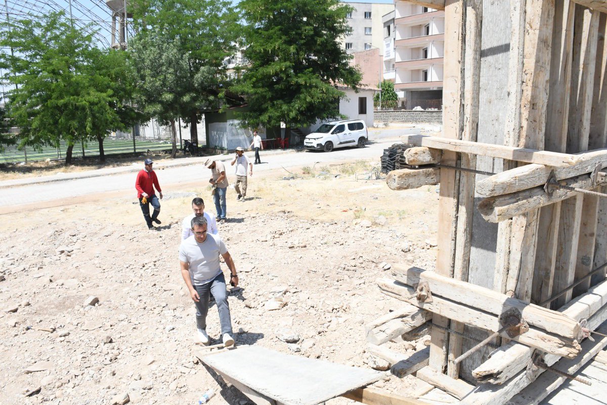 GSB_Sirnak's tweet photo. Gençlerimizi modern spor tesisleriyle buluşturmak ve sporun her yaştan vatandaşımıza ulaşmasını sağlamak için çalışmalarımızı sürdürüyoruz. 🏊‍♂️🇹🇷 https://t.co/0TiDsKBkl8