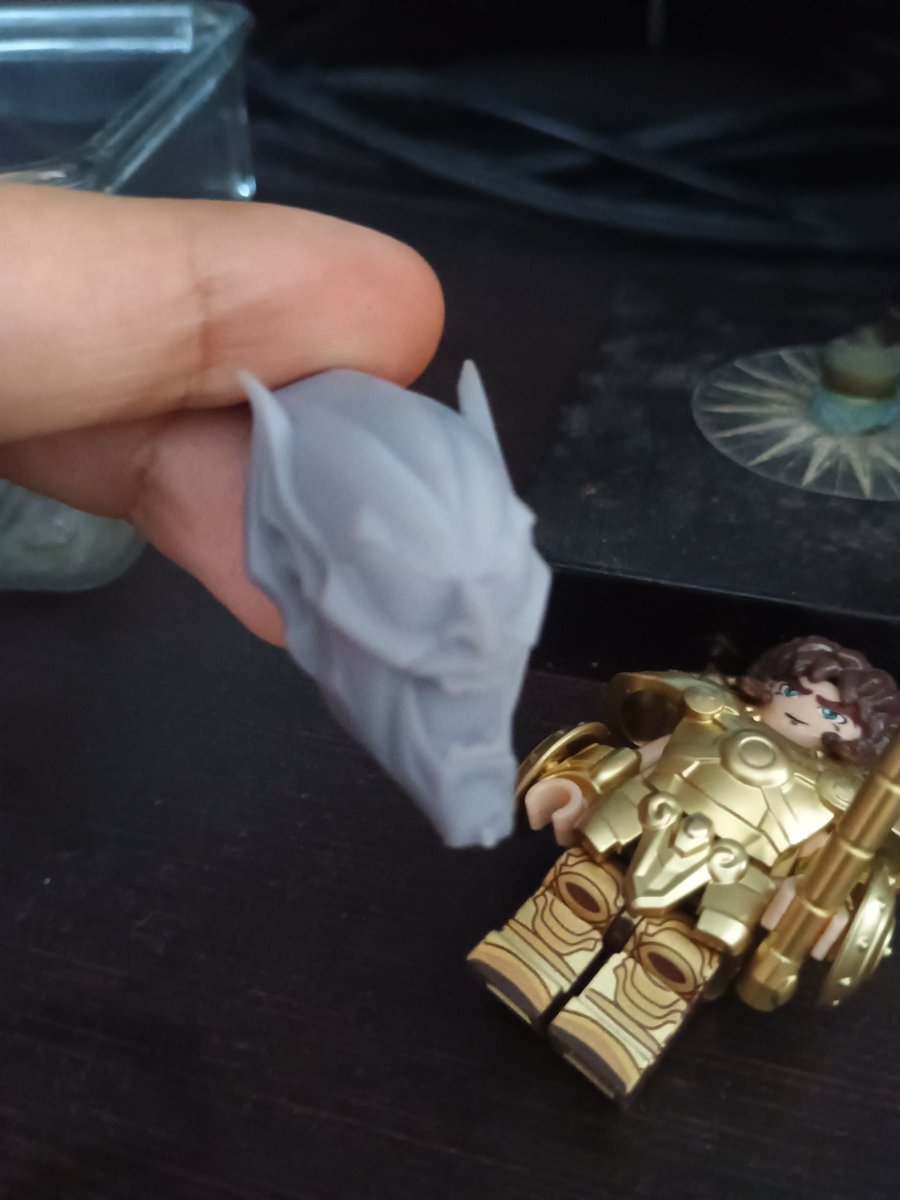 a0_logan's tweet photo. @TeamPBZ hace tiempo compré esta cabeza de duende verde para poder unirla a una figura de Saga, en referencia a una comparación que hiciste entre los dos personajes

PRONTO LLEGARÁ EL MOMENTO https://t.co/B6OR8dAzkf