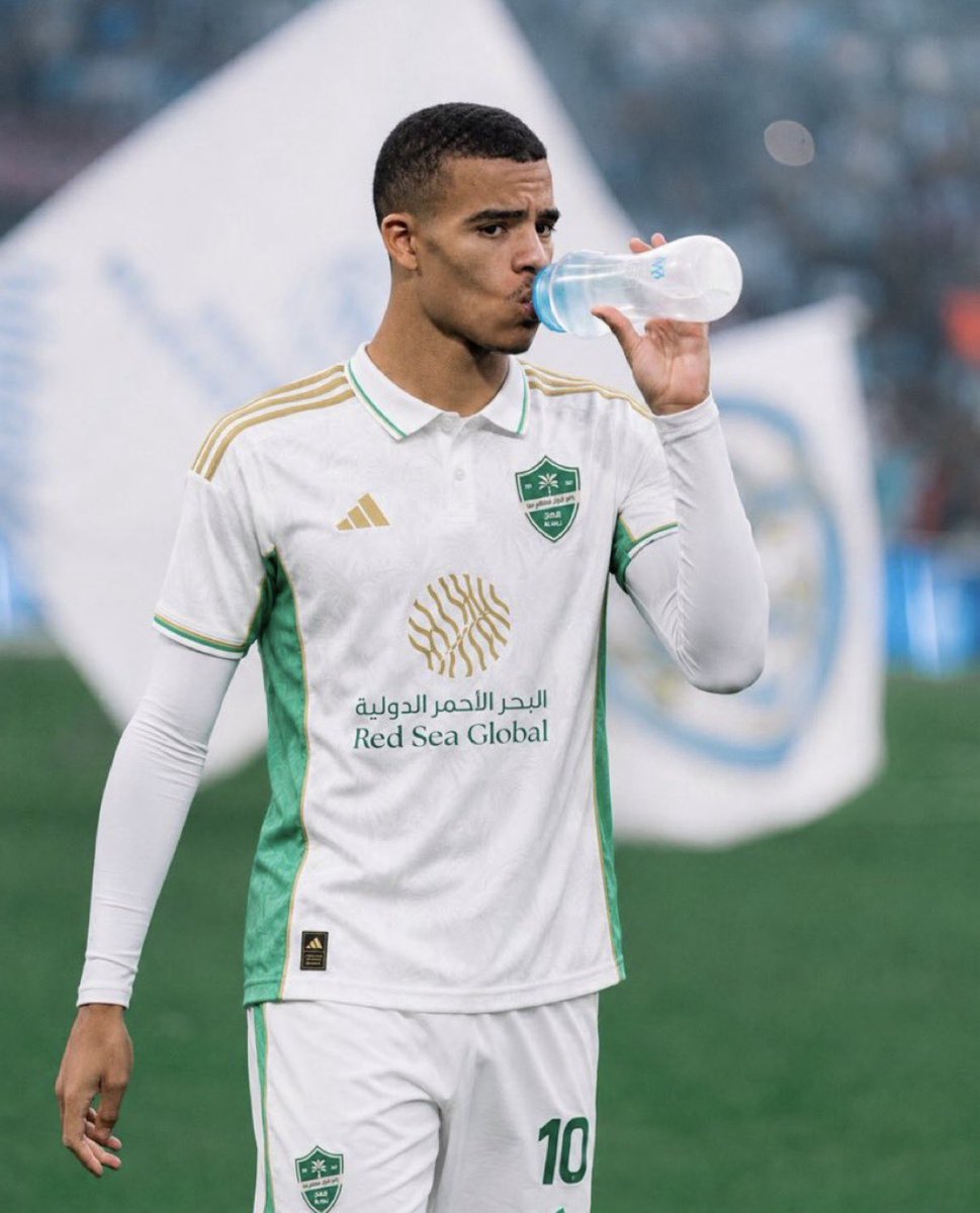 AR7IANO's tweet photo. 🚨🚨 #GreenwoodToAlAhli🚨🚨

من جلب كريستيانو رونالدو و نيمار وبنزيما
لن يعجز عن جلب الأنجليزي"غرينوود"

#الاهلي بطل القارة مرتين متتاليتين ومشرف الوطن ومنقذ المشروع مُقبل على فترة تاريخية وهي " بطولة القارات " وبطولة كاس العالم قريباً

جمهور الاهلي .. لا يعرف الخذلان هيا بنا💚🫵🏻 https://t.co/so7dSSJItw
