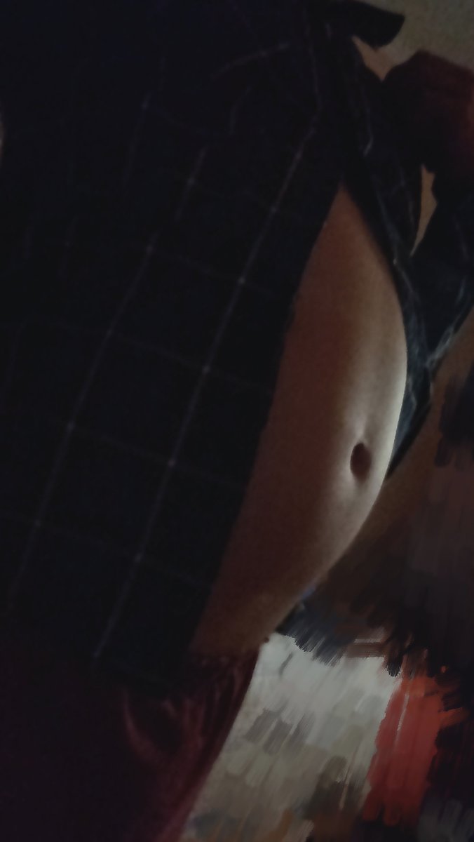 JijkaV63082's tweet photo. My last belly pics for now โจ
#bellystuffing #stuffed_belly #bellybloat #Belly_stuffing https://t.co/GufRp7EWkW