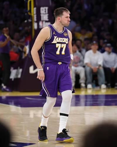 The_BBall_Index's tweet photo. The top 5 in Pull Up Shooting Talent

1. Luka Doncic 5.3
2. Kevin Durant 4.1
3. Shai Gilgeous-Alexander 3.8
4. Kawhi Leonard 3.8
5. Jalen Brunson 3.4

With our Leaderboard Tool you can look up any of our metrics with a BBall Index Subscription for only 5 bucks a month. Link in bio