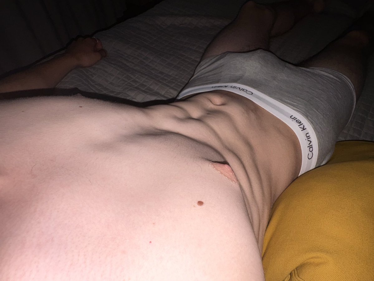 xyedmarks's tweet photo. Calvin cleinnn boy🍌 https://t.co/LV1LVsVp1P