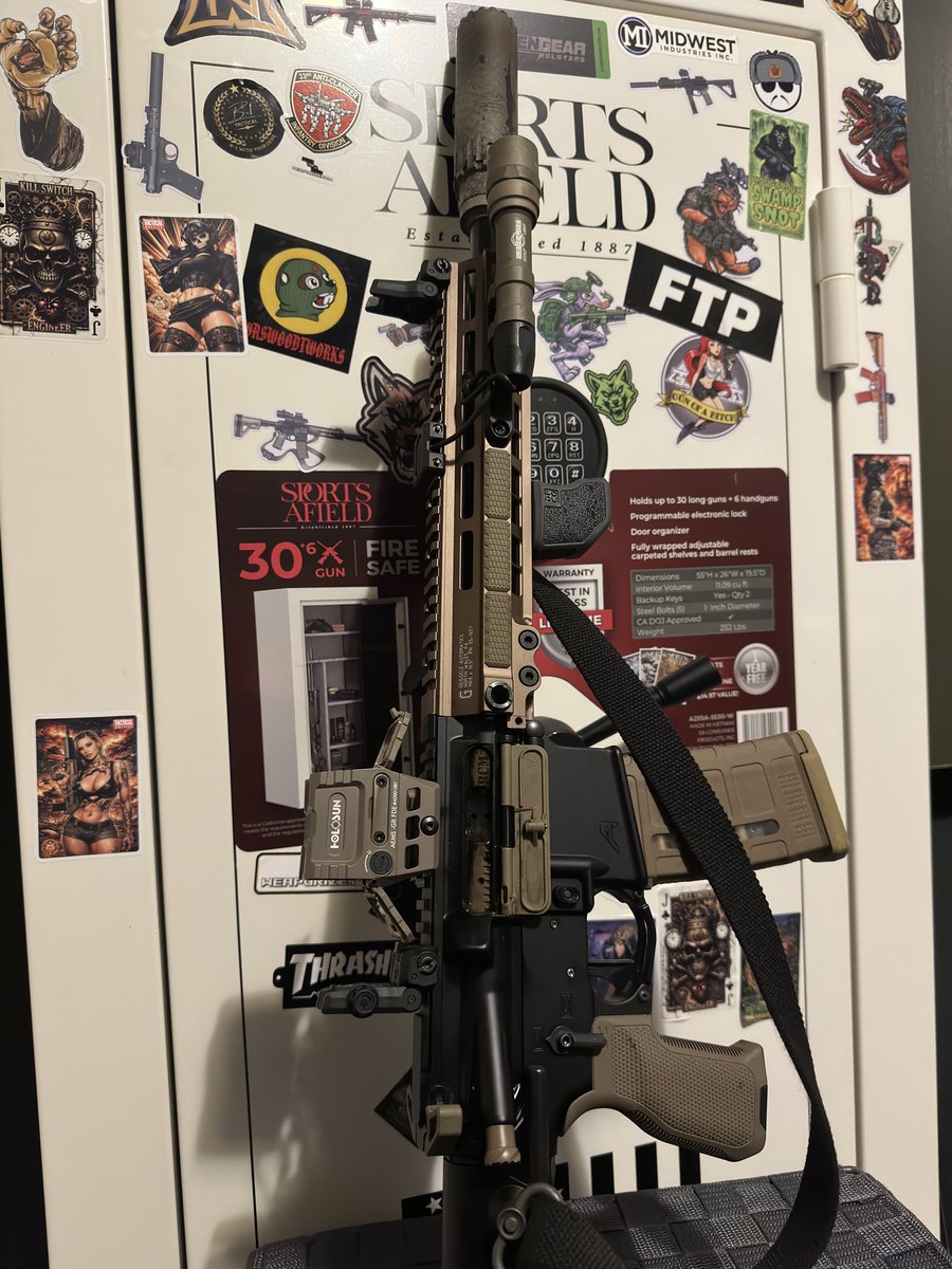 Tacticaljavi999's tweet photo. My #Suppressed ARP is now complete✅ #Rare #FDE #Geissele #BCM #YHM #Holosun #AEMS #Blueforcegear #Surefire #DFCO #RadianRaptor #StrikeIndustries #LBEunlimited #Timbercreek #DanielDefense #AeroPrecision #GeisseleSD3G #Magpul #MaximDefense #ARP #556NATO #Airsoft #Godbless https://t.co/JADuYCFKt6