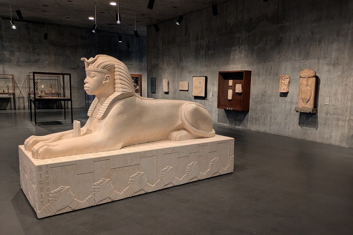 LewisBenWarner's tweet photo. Visited LACMA and was disgusted to see this modern recreation of a Sphinx (complete with English letters) wasn't in the modern art museum, but in the same section as actual Egyptian artifacts thousands of years old https://t.co/TBUJvfp4gB