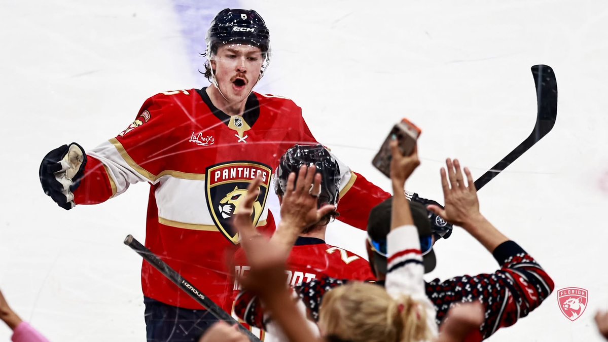 Sebrango_9's tweet photo. Wooty Woot Woot - I was waiting for it to be official and HE"S BACK Baby!!  I am so beyond proud Donovan!  The donkeys and I can't wait to be back in South FLA!!  Well done!! Giddy Up!!!! @FlaPanthers #TimetoHunt https://t.co/OXNKEaQZBK