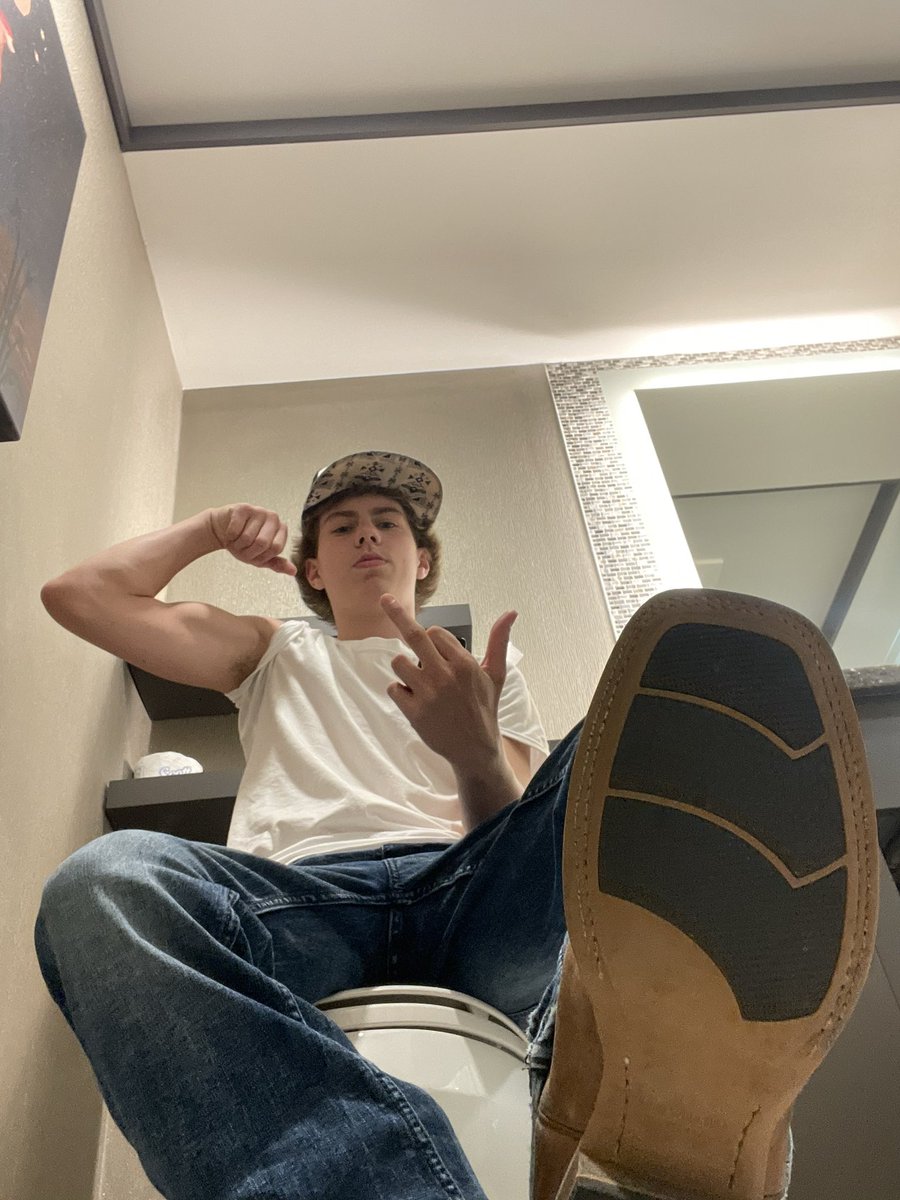 gerardbank2474's tweet photo. Friday night = drain night, paypig 💸
Send until it hurts or stay broke and irrelevant.

#findom https://t.co/0MrRseCePQ